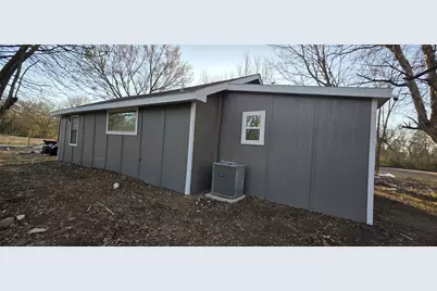 1808 W Long Street, Paris, TX 75460 - Photo 10