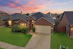 2007 Sterling Gate Dr, Heartland, TX 75126 - Photo 1