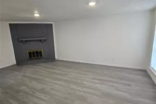 1402 Frio Ln, Garland, TX 75040 - Photo 2