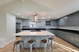 10335 Emnora Ln, Houston, TX 77043 - Photo 6