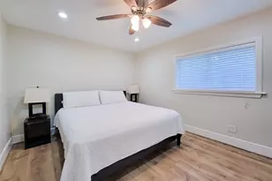 10335 Emnora Ln, Houston, TX 77043 - Photo 34