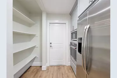 10335 Emnora Lane, Houston, TX 77043 - Photo 10