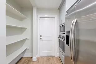 10335 Emnora Ln, Houston, TX 77043 - Photo 10