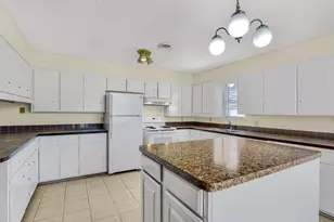 910 Kiowa Dr W, Lake Kiowa, TX 76240 - Photo 8