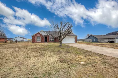 5113 Creek Crossing Drive, Greenville, TX 75402 - Photo 2