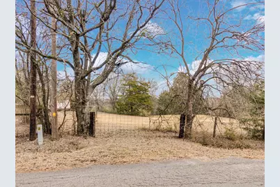 810 Truman Circle, Lancaster, TX 75146 - Photo 2
