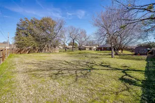 201 Westridge Dr, Springtown, TX 76082 - Photo 32