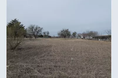 632 E Reindeer Road, Lancaster, TX 75146 - Photo 8