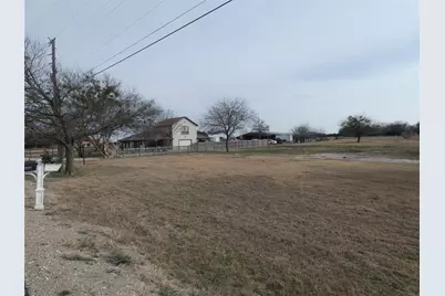 632 E Reindeer Road, Lancaster, TX 75146 - Photo 10