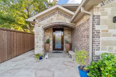 1006 Manning Street, Grand Prairie, TX 75051 - Photo 2