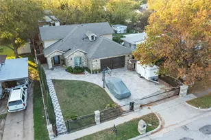 1006 Manning St, Grand Prairie, TX 75051 - Photo 34