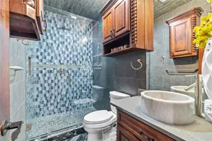 1006 Manning St, Grand Prairie, TX 75051 - Photo 10