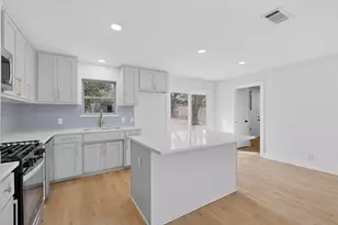 420 Hillcrest St, Mansfield, TX 76063 - Photo 8