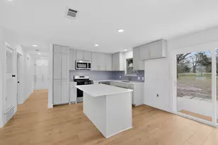 420 Hillcrest St, Mansfield, TX 76063 - Photo 10