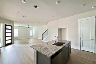 805 Meadowcrest Dr, Plano, TX 75075 - Photo 4