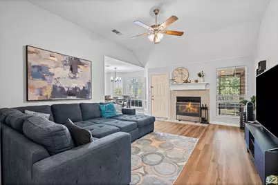 321 Meadow Park Drive, White Settlement, TX 76108 - Photo 4