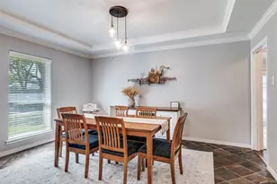 10011 Glen Canyon Dr, Dallas, TX 75243 - Photo 8