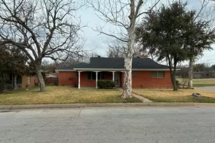 2421 Shalon Ave, Fort Worth, TX 76112 - Photo 2