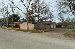 2421 Shalon Ave, Fort Worth, TX 76112 - Photo 4