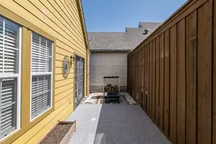 3142 Royal Gable Dr, Dallas, TX 75229 - Photo 4