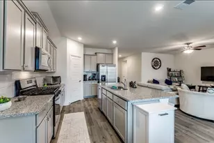 9809 Gooseneck Dr, Aubrey, TX 76227 - Photo 4