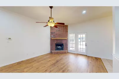 3008 Karen Way, Granbury, TX 76049 - Photo 4