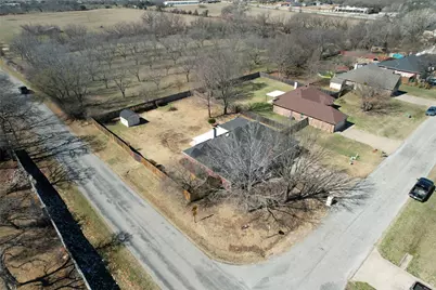 3008 Karen Way, Granbury, TX 76049 - Photo 6