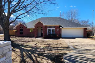 3008 Karen Way, Granbury, TX 76049 - Photo 2