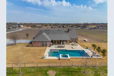 160 Goodnight Trail, Rhome, TX 76078 - Photo 32