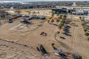 211 French Settlement Rd, Little Elm, TX 75068 - Photo 2