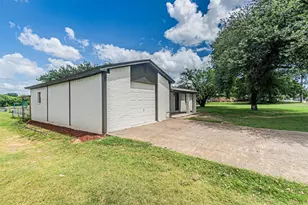 5307 Kelly Elliott, Arlington, TX 76017 - Photo 2