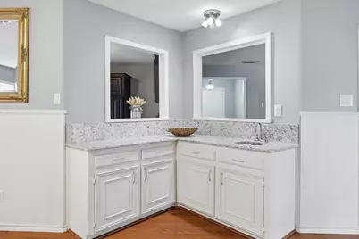 2206 Oak Forest Court, Arlington, TX 76012 - Photo 10