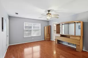 2206 Oak Forest Ct, Arlington, TX 76012 - Photo 20
