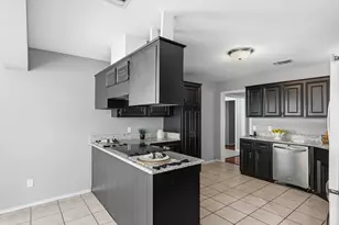 2206 Oak Forest Ct, Arlington, TX 76012 - Photo 6