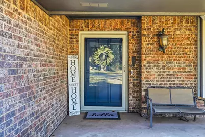 2206 Oak Forest Court, Arlington, TX 76012 - Photo 2