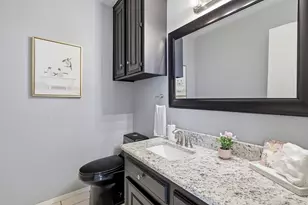 2206 Oak Forest Ct, Arlington, TX 76012 - Photo 12