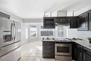 2206 Oak Forest Ct, Arlington, TX 76012 - Photo 6