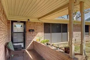 2404 William Brewster Dr, Irving, TX 75062 - Photo 4