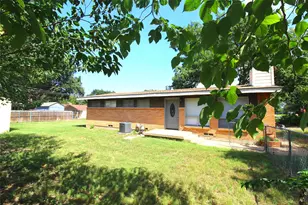 149 Hedgerow Ln, Lewisville, TX 75057 - Photo 16