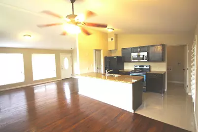 149 Hedgerow Lane, Lewisville, TX 75057 - Photo 2