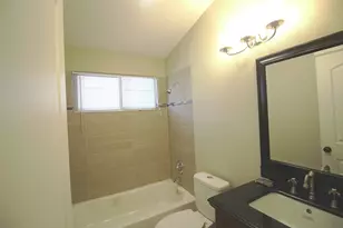 149 Hedgerow Ln, Lewisville, TX 75057 - Photo 8