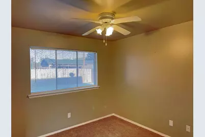 2837 Lowell Drive, Irving, TX 75062 - Photo 18