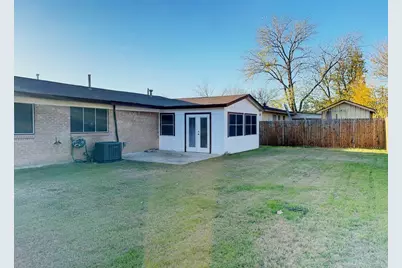 2837 Lowell Drive, Irving, TX 75062 - Photo 26