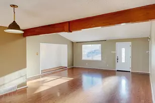 2837 Lowell Dr, Irving, TX 75062 - Photo 6