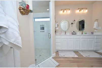 540 Islet Drive, Runaway Bay, TX 76426 - Photo 26