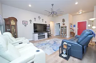 540 Islet Dr, Runaway Bay, TX 76426 - Photo 16