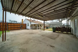 2512 Earl Ln, Fort Worth, TX 76107 - Photo 18