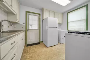 2512 Earl Ln, Fort Worth, TX 76107 - Photo 10