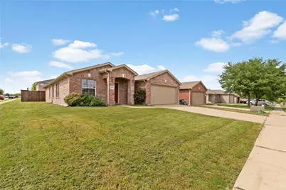 1600 Dragonback Pass, Little Elm, TX 75036 - Photo 2