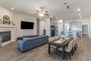 10638 Cherry Tree Wy, Grand Prairie, TX 76065 - Photo 2